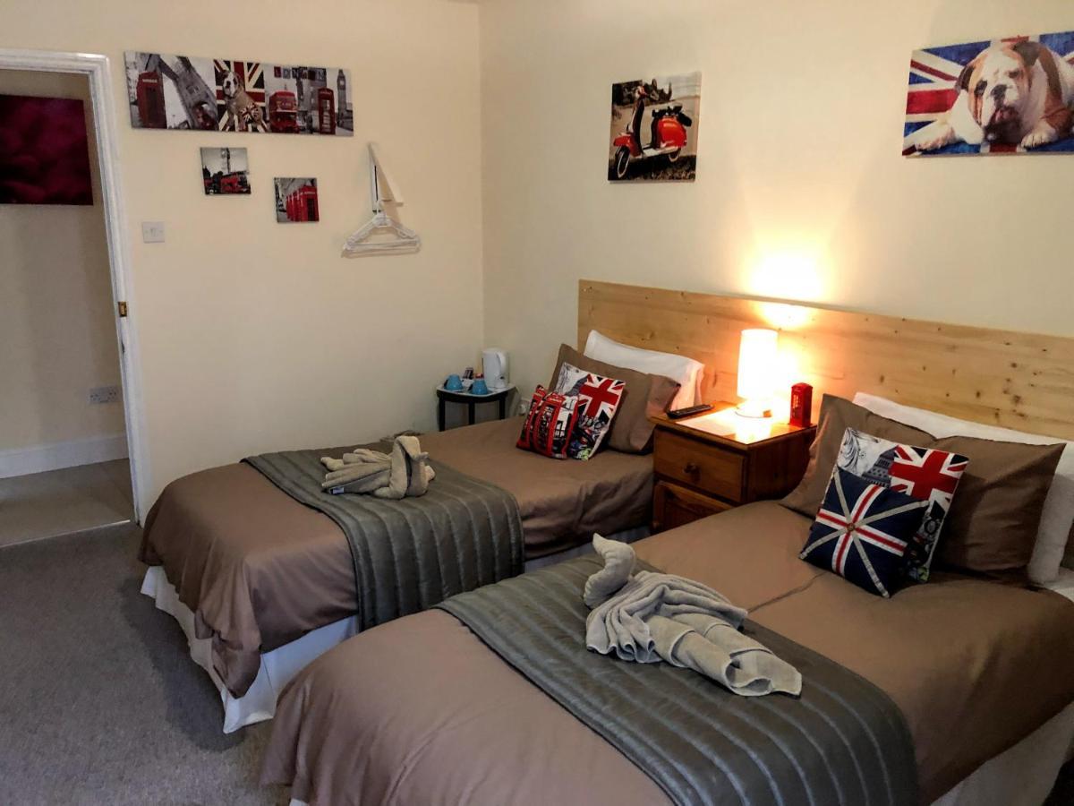 Hogwarts Bed And Continental Breakfast Villa Sheerness Ruang foto